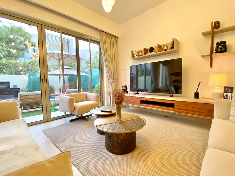 Luxury 4-Bed Villa + Maids with Private Pool in Arabian Ranches 263828111357442111