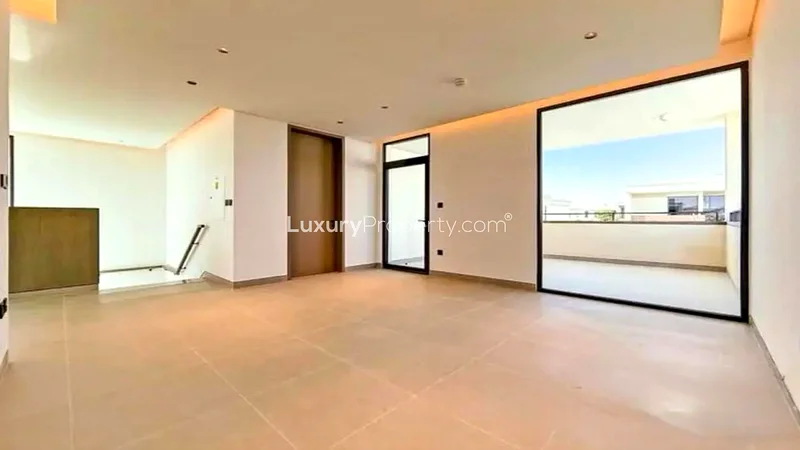 مناظر طبيعية | صف واحد | بالقرب من ملعب البادل63736431482753114