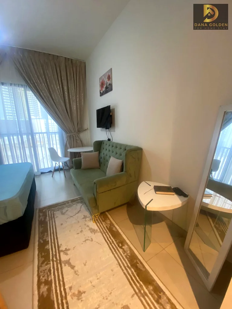 4000 studios with swimming pool, gym, parking and internet63488180570499113