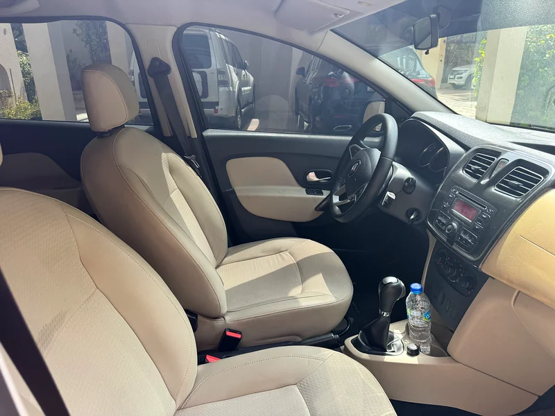 Renault Symbol. 2019. Full Service History. Under Renault Warranty63491047789313114