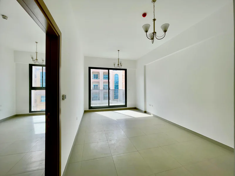 Elegant 1BHK | 2 Baths, Free Gym, Pool & Parking – Flexible Payments 4–6 Cheques63742752044033111