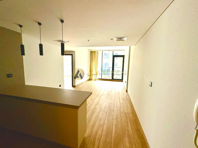 Road Facing | Spacious Unit | Prime Location63782019651201110