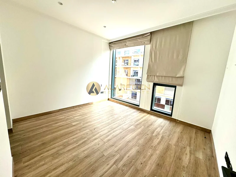 Road Facing | Spacious Unit | Prime Location63782019651201112