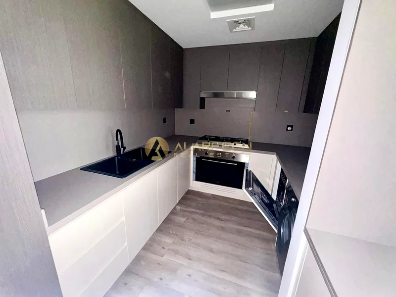 Road Facing | Spacious Unit | Prime Location63782019651201113
