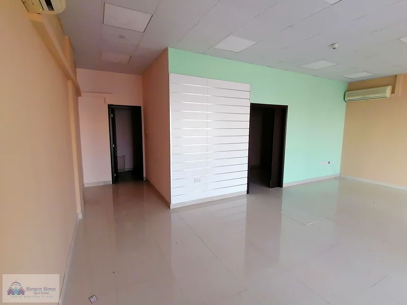 محل للبيع في مجمع بيرسيا، مؤجر، يواجه الطريق الرئيسي وله موقف سيارات (لا وكلاء من فضلكم)63825190654979110