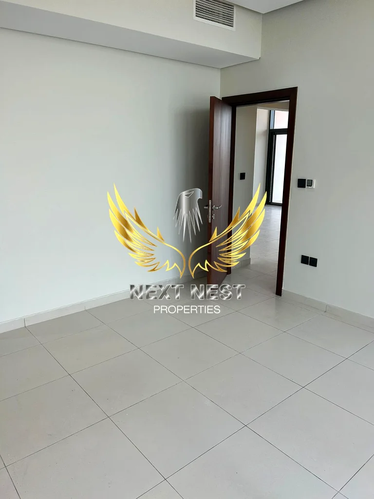 FULLY UPGRADED | 2 BEDROOM | FREEHOLD | TWO PARKINGS |63979429625091113