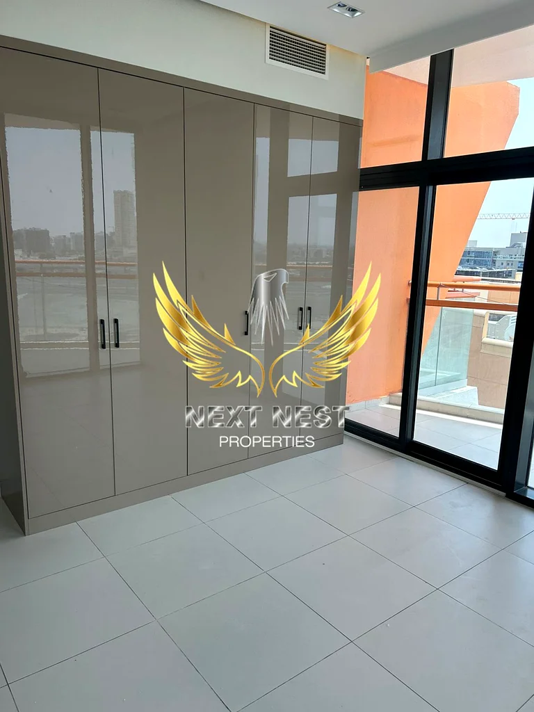FULLY UPGRADED | 2 BEDROOM | FREEHOLD | TWO PARKINGS |63979429625091111