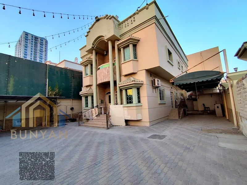 Don’t miss out! Elegant villa for rent with modern design and spacious layout, perfect for families. Your comfort starts here!63722633989249110