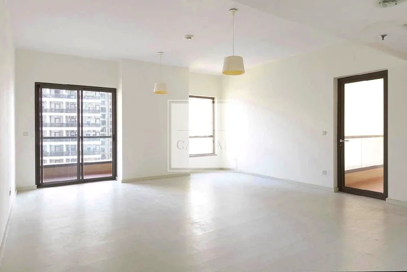 Spacious | Vacant | Close to the Beach63936932156801112