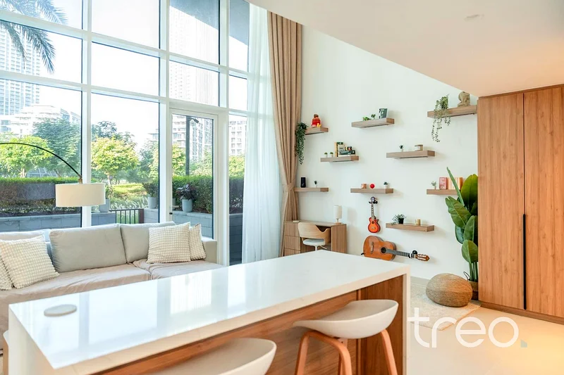 Duplex | High-End Renovated | Direct Park Access64026244524545112