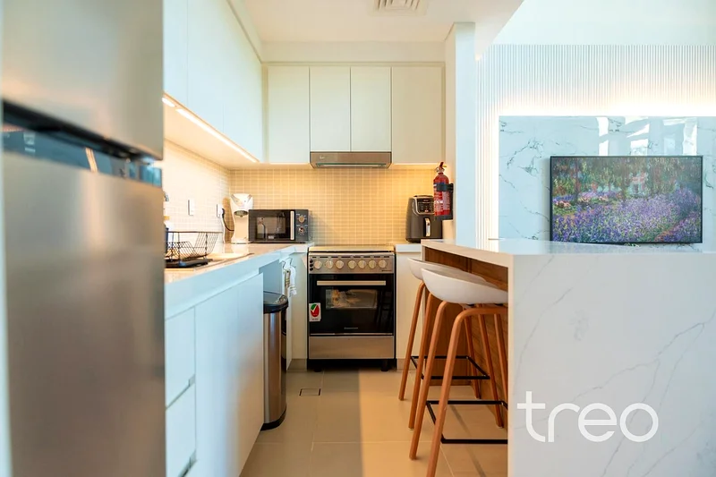 Duplex | High-End Renovated | Direct Park Access64026244524545113