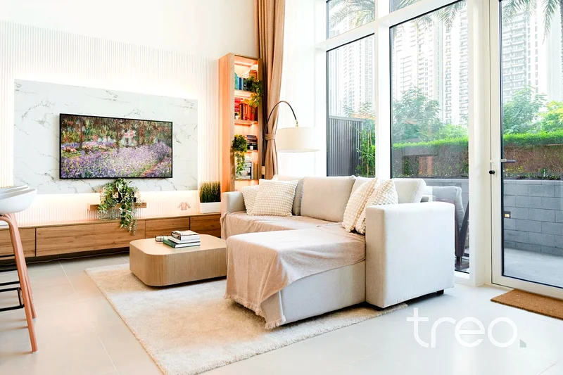 Duplex | High-End Renovated | Direct Park Access64026244524545110