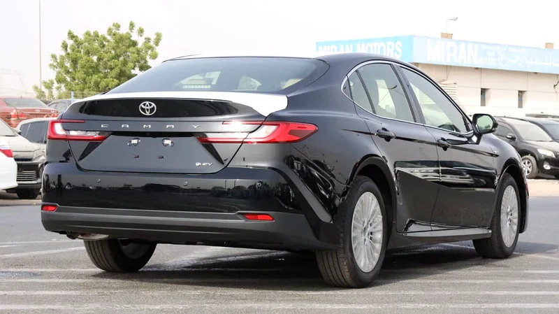 Toyota Camry LE 2.5L HEV63484601149697113