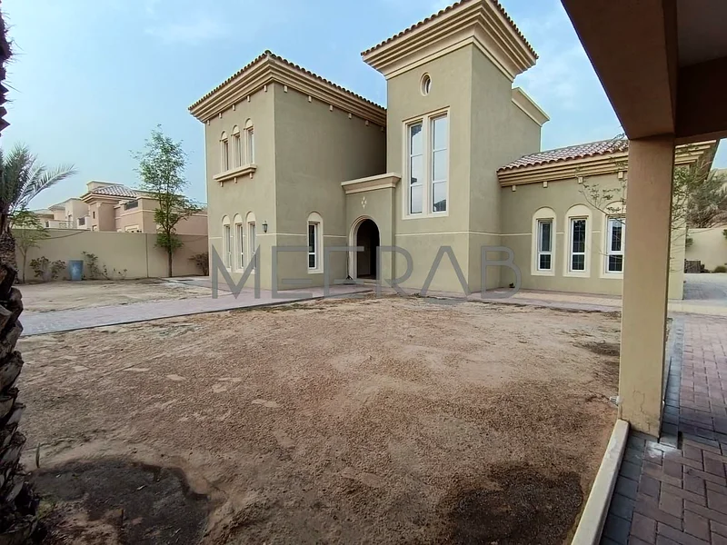 STANDALONE 3 BEDS PLUS MAID VILLA WITH PVT GARDEN63743216728066110