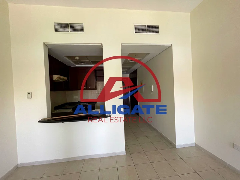 GOOD DEAL || STUDIO FOR SALE || CLOSE TO METRO STATION || WELL MAINTAINED ||63935901564418112