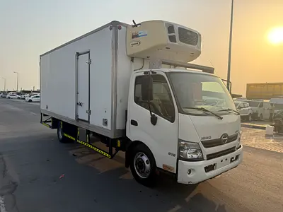 Hino 916 Freezer Oasis Carrier 250 Long Chassis 2020 Model Low Millage Full Al Futtaim History