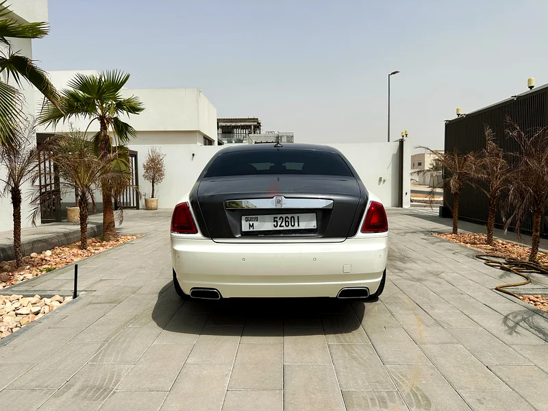2014 Rolls Royce Ghost – 6.6L V12 (GCC Specs)63490305090306114