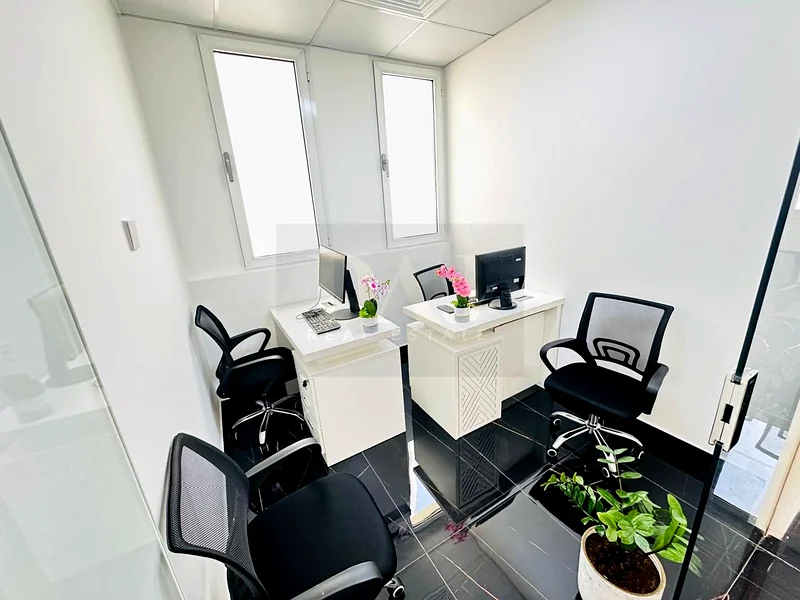 Spacious Office | Free Utilities | Bank Account Assistance63619929408770111