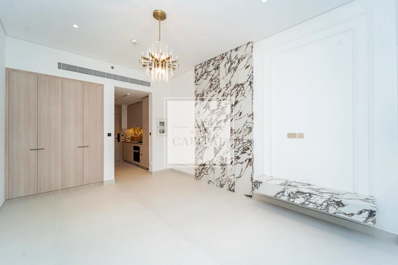 Top Floor | Pool View | 6 Cheques | AC Free63764982818561110