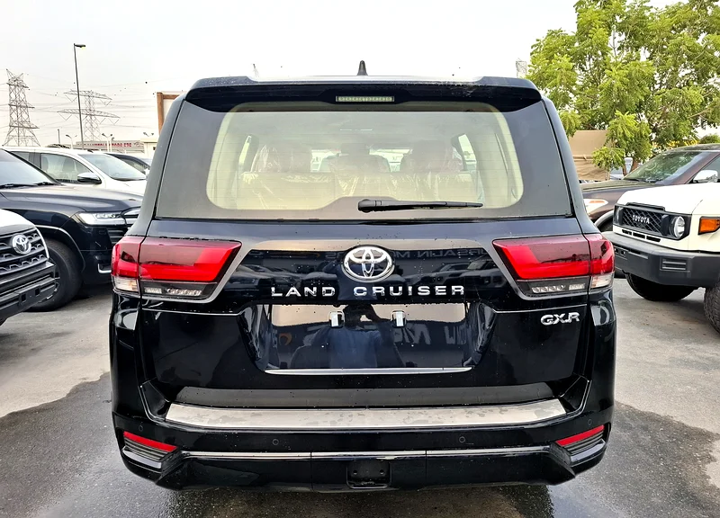 Toyota Landcruiser GXR 3.5L 2025 TT Full Black Petrol With Radar (Export Only)63484694232835113
