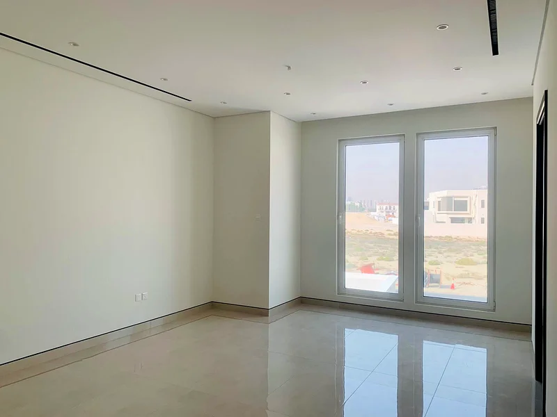 جديد بالكامل | فاخر | 5 غرف نوم + غرفة خادمة | ند حصة63747172843777114