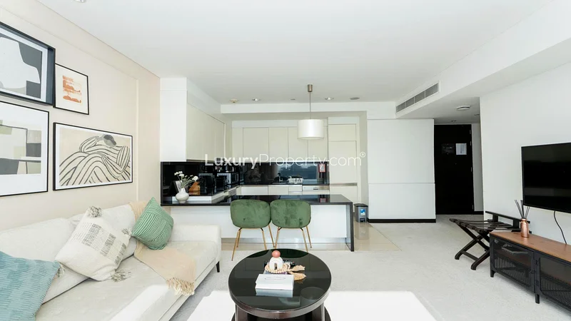 Exclusive | Vacant | Immaculate Condition64038693715586113