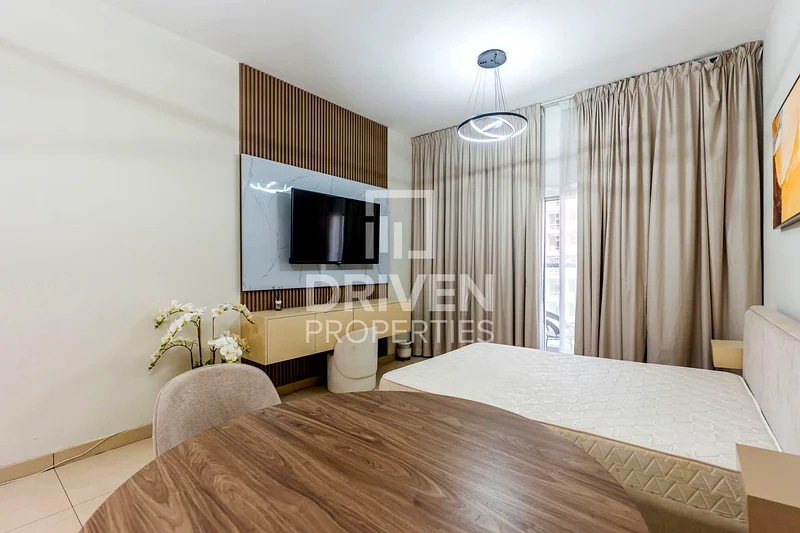Prime Location | Furnished | Vacant | Spacious63778150287745112