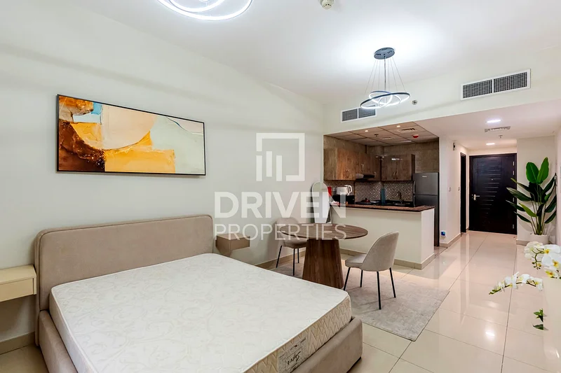 Prime Location | Furnished | Vacant | Spacious63778150287745113