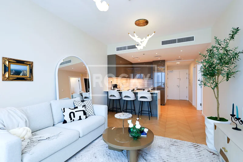 Newly Renovated | Full Sea View | Vacant unit64041372825473111