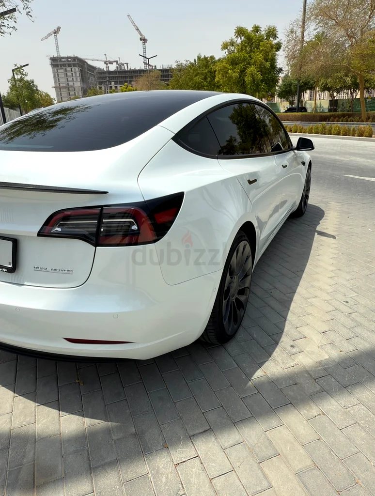 تيسلا موديل 3 بيرفورمانس تحت الضمان (/gcc)63490661996417111