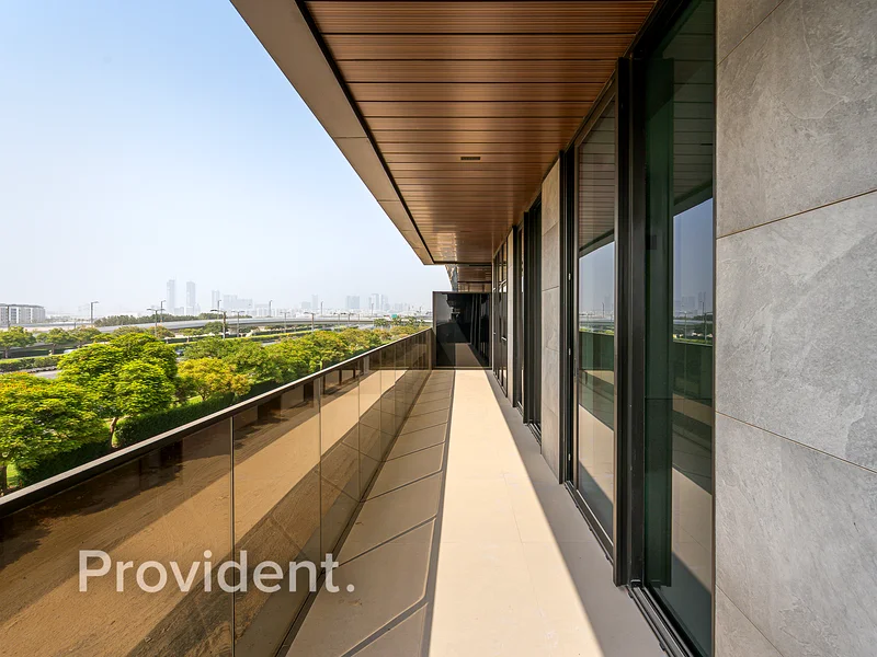 Spacious Unit | Modern Finishes | Prime Location63973718416642112