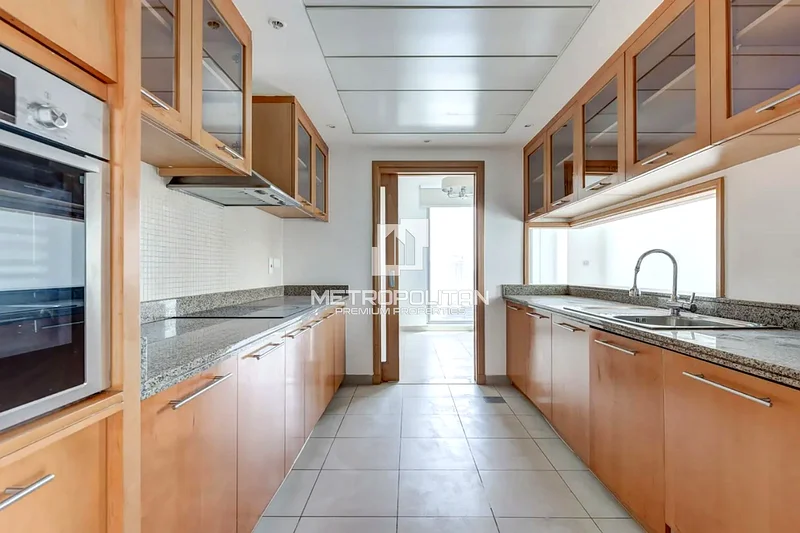 Full Marina View | Vacant | Great Layout64041139379586113