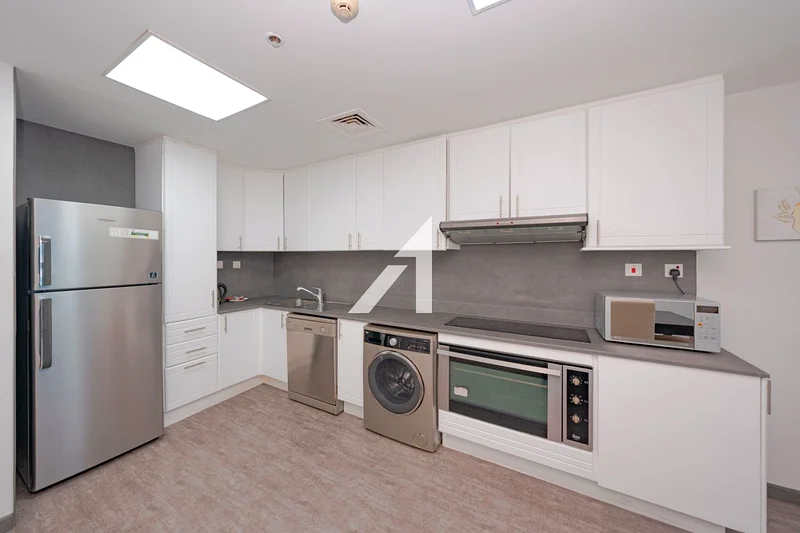 Fully Furnished | Upgraded | Full Sea View64041705128577114