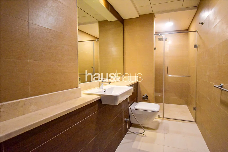 متاح في سبتمبر | 3 غرف نوم + غرفة خادمة | إطلالة على المارينا63774130795521113