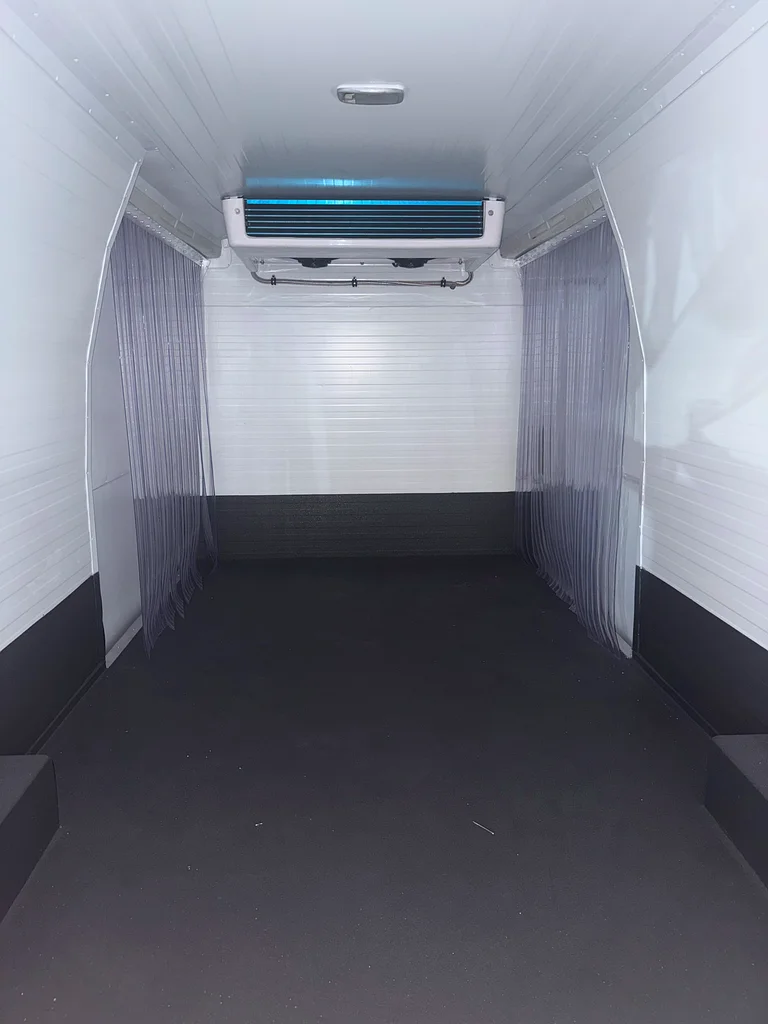 Toyota Hiace Highroof Chiller 2021 Model  
Accident Free  
Low Mileage  
Excellent Condition63484442765186114