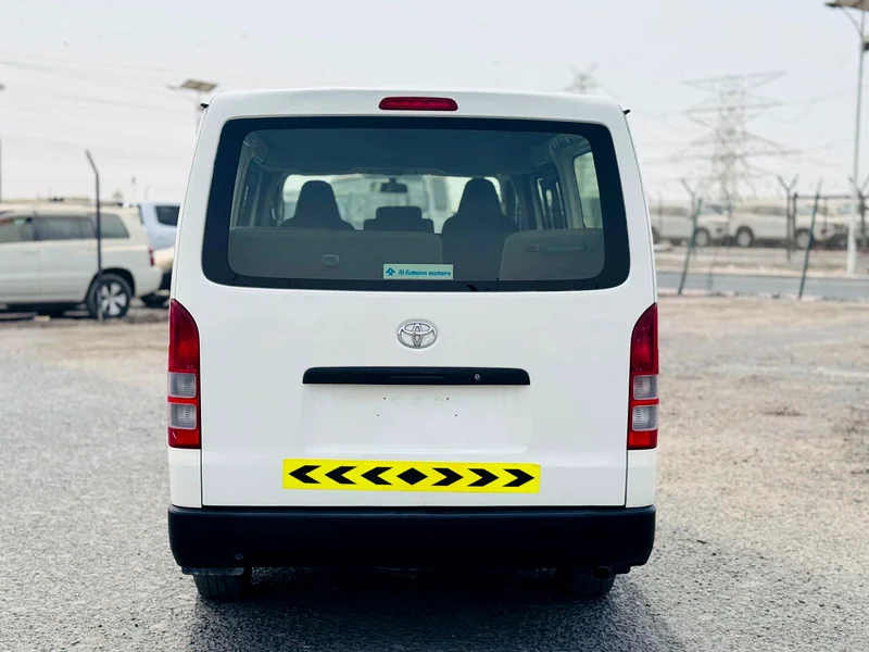 Toyota HiAce // Full Seats // GCC Space // Model 2016 // Good Condition63484347904129114