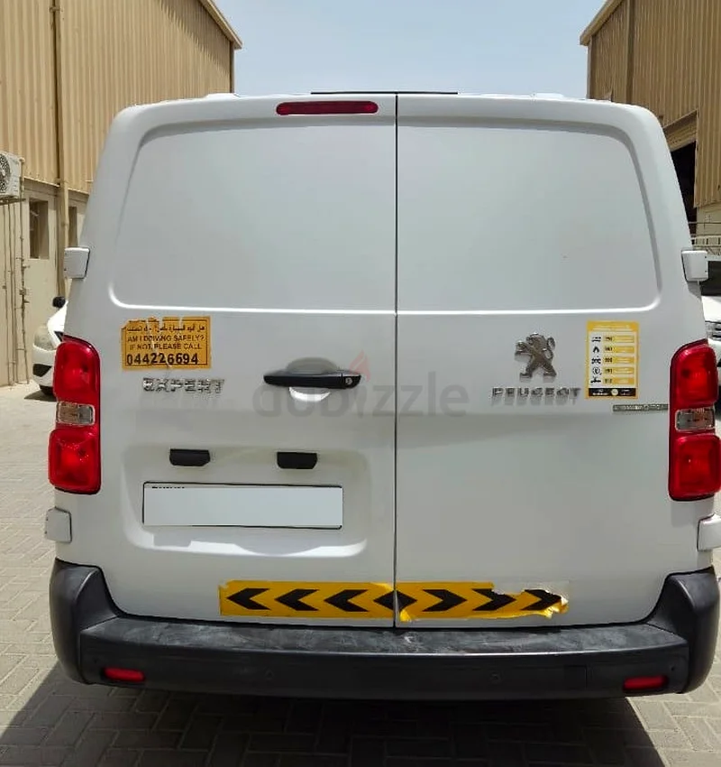 Peugeot Expert 2023 – Warranty + Service Contract Chiller Van | GCC Specs | Excellent Condition63613735088385113