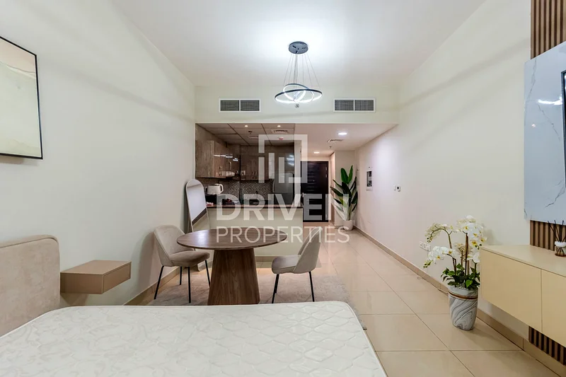 Prime Location | Furnished | Vacant | Spacious63778150287745114