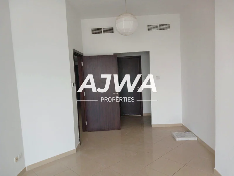 وحدة بغرفة نوم واحدة واسعة | إطلالة على البحيرة | طابق متوسط63988095591811111