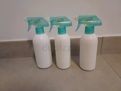 Plastic spray bottles