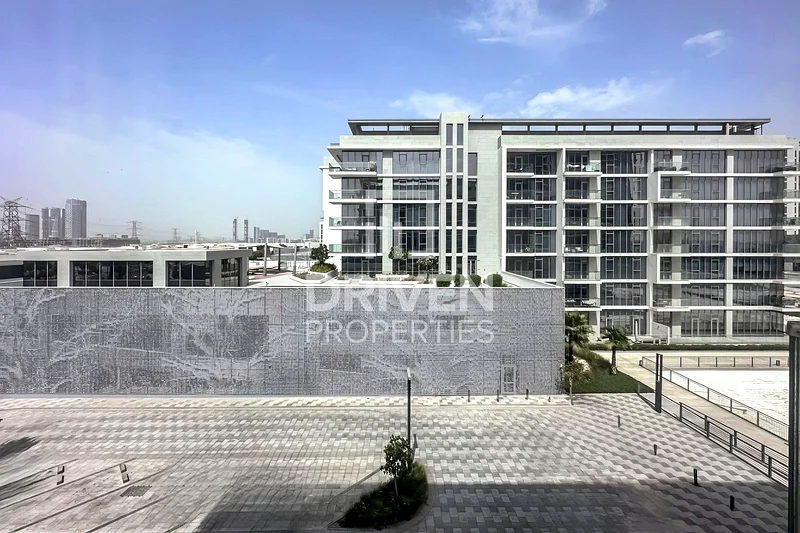 Lagoon View | Brand New Elegant Unit | Huge Layout63750450385025110