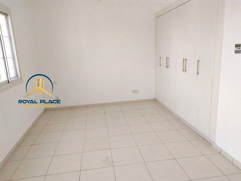 واسع | حديقة خاصة | جاهز للانتقال | مشرق63729125927297112