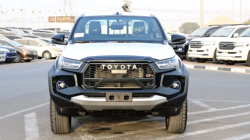 Toyota Hilux GR Sports 4.0L Automatic full option63488014341122112