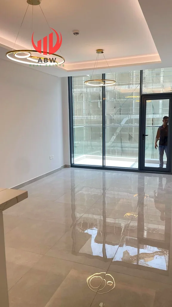 Vacant | Near to Circle Mall | Prime JVC Location63787279037058111