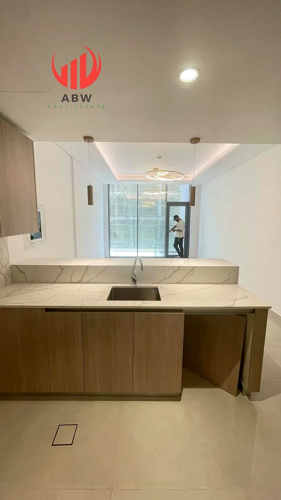 Vacant | Near to Circle Mall | Prime JVC Location63787279037058110