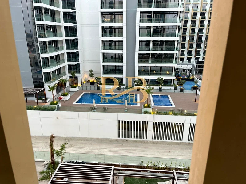 1BHK، غرفة نوم واحدة، للإيجار، جديدة بالكامل، عزيزي ريفييرا، المرحلة 4، واسعة، طابق عالٍ63803743365505112