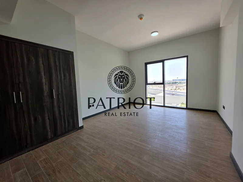 وحدة جديدة تمامًا | غرفة نوم واحدة | حجم أكبر63735956448514114