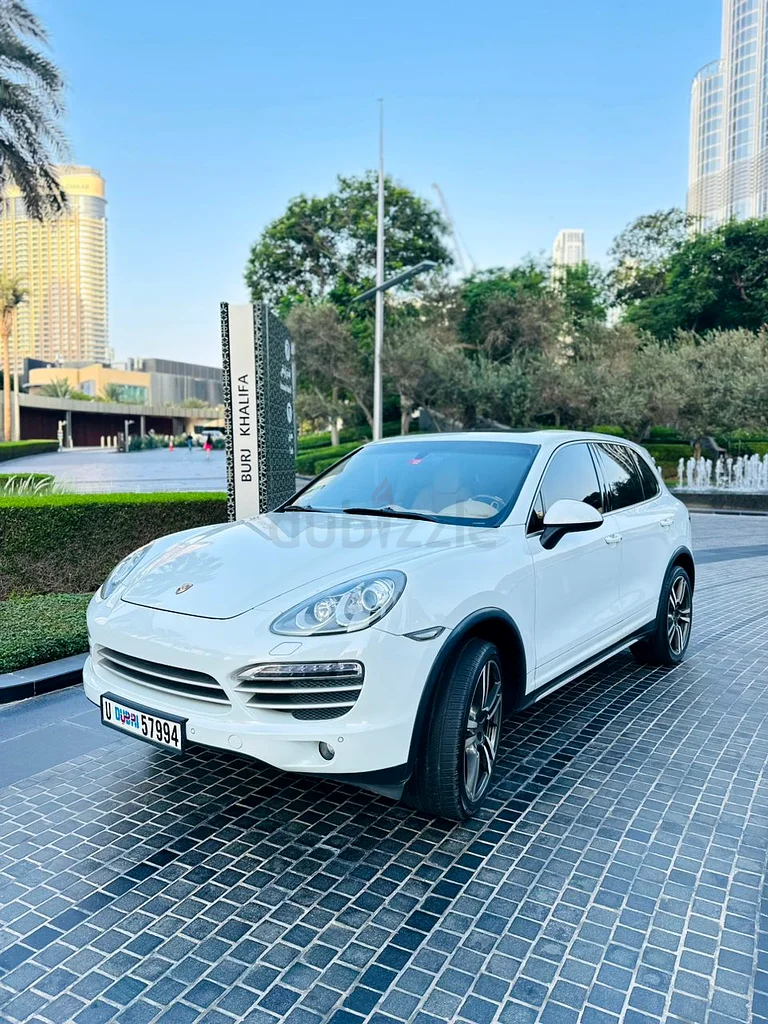 Porsche Cayenne Platinum Edition – Turbo Engine - Late 2014 Model- Full Options - Full Sunroof63489005184259117