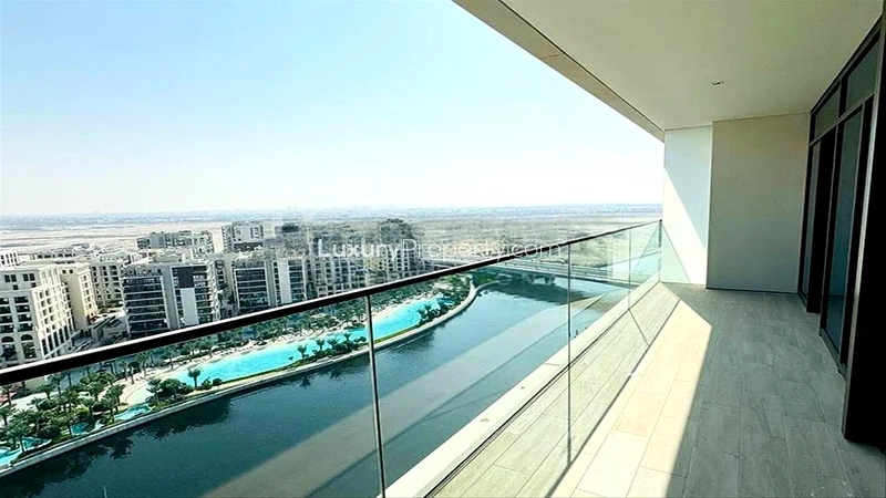 Waterfront View | High Floor | Chiller Free63760716306946110