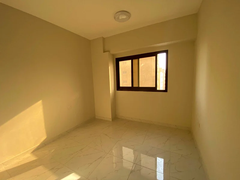 قريب من شارع الشيخ خليفة، قريب من مخرج دبي، وقريب من هايبر ماركت كانز63720414503042112